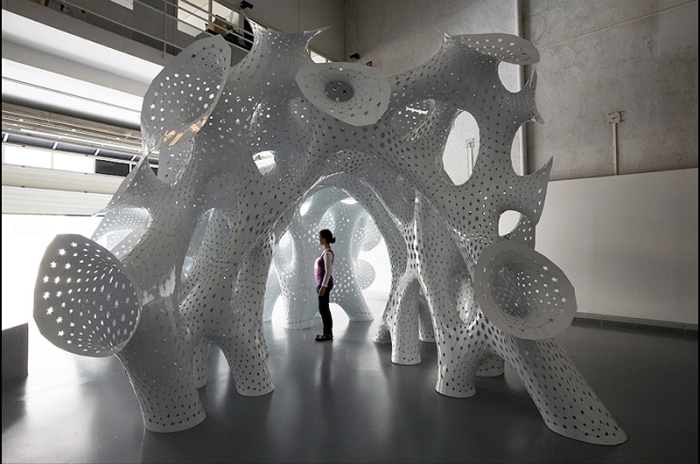 Marc Fornes & THEVERYMANY, non-lin/lin pavilion, carbon fiber shell, digitally sculpted